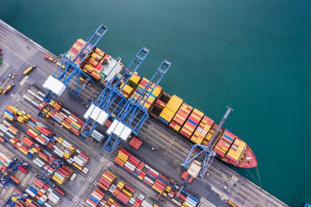 贸易公司收美金全攻略:主流方式、操作流程与风险防范跨境场景 贸易公司收美金全攻略:主流方式、操作流程与风险防范跨境场景