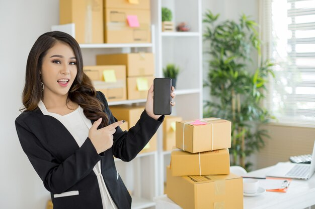 短剧剧本如何改编?3步搞定西方宫廷、狼人恋爱等差异化题材创作跨境审计 短剧剧本如何改编?3步搞定西方宫廷、狼人恋爱等差异化题材创作跨境审计