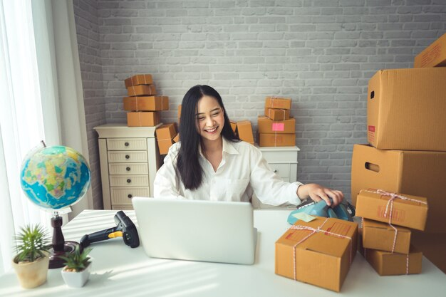 短剧出海工具包大全:从AI剪辑、区块链存证到云端协作的20款神器海外推广 短剧出海工具包大全:从AI剪辑、区块链存证到云端协作的20款神器海外推广