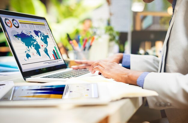 跨境电商移动端页面设计指南:小屏如何做大文章?跨境SAAS 跨境电商移动端页面设计指南:小屏如何做大文章?跨境SAAS